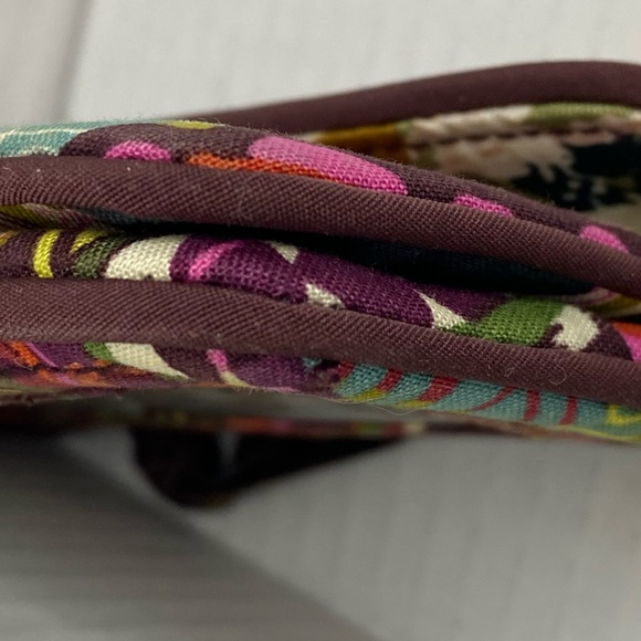 Vera Bradley Heirloom Paisley Wallet‎ - Picture 4 of 9